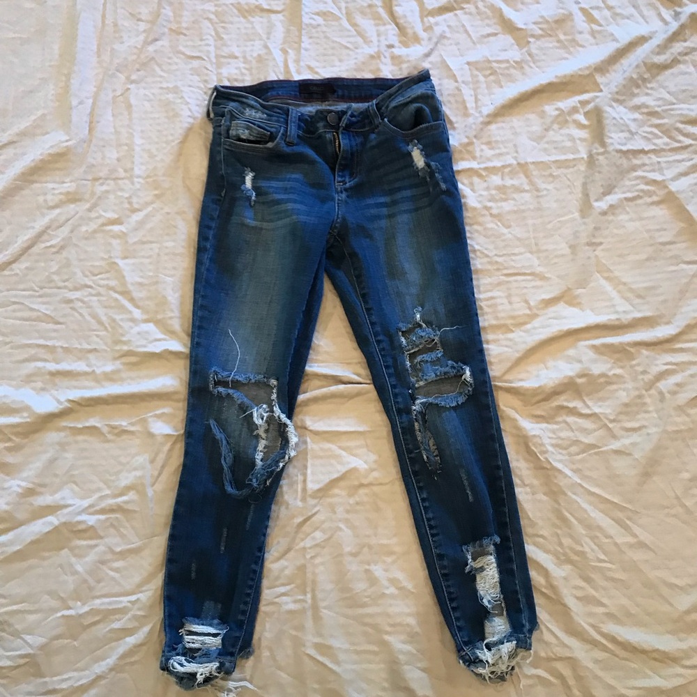 Ripped Capri jeans
